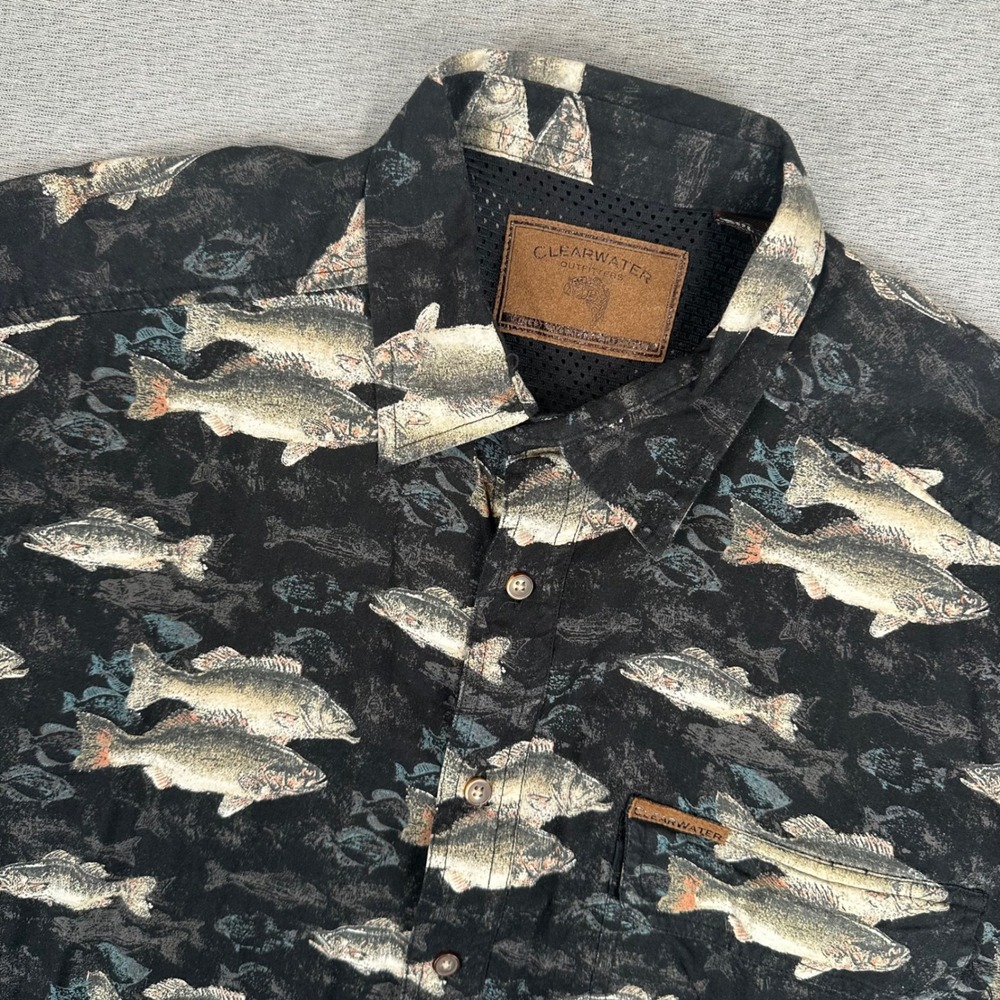 Clearwater Outfitters Shirt Mens Large Black Bass Fish Print Button Down Vented